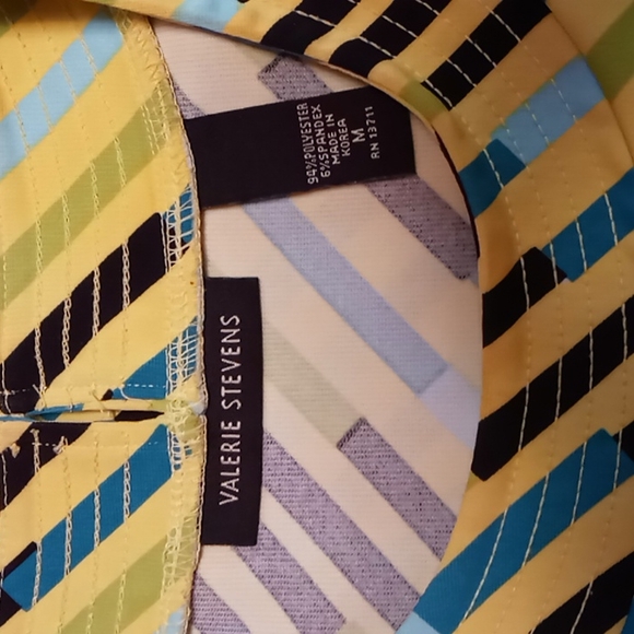 Valerie Stevens Patterned Sleeveless Blouse Size M - Picture 3 of 3